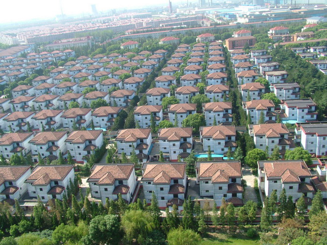 Mục sở thị ngôi làng hiện đại và giàu có nhất Trung Quốc - Ảnh 10.