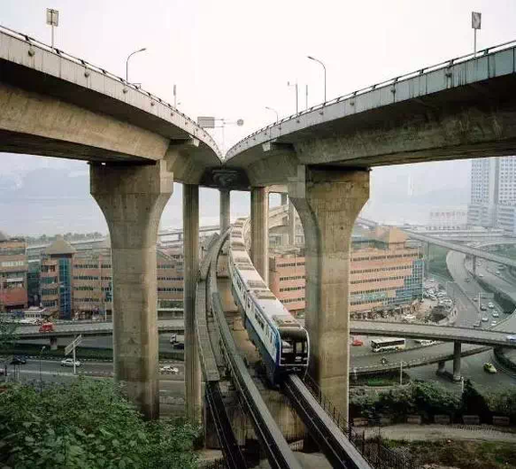 Thành phố thẳng đứng tại Trung Quốc - nơi khách du lịch chỉ đến 1 lần và không bao giờ quay lại - Ảnh 10.
