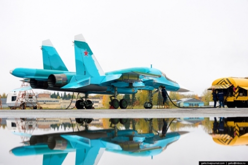 Vào nhà máy sản xuất toàn bộ 57.000 chi tiết cho tiêm kích Su-34 Nga - Ảnh 11.