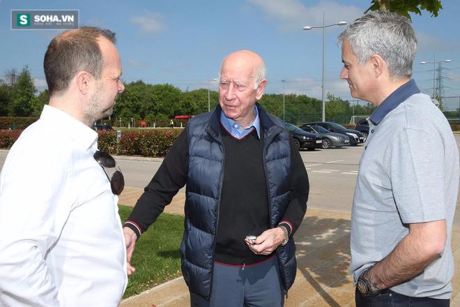 Jose Mourinho và thành công lớn đầu tiên tại Man United - Ảnh 2.