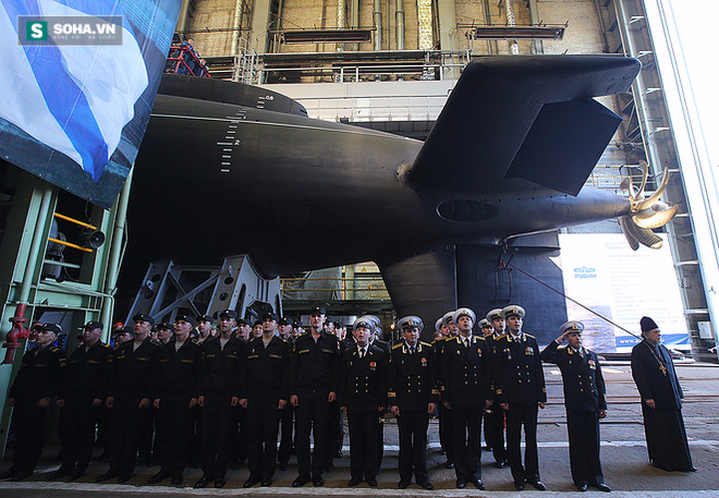 ẢNH + VIDEO: Nga hạ thủy tàu ngầm Kilo thứ 6 cho Hạm đội Biển Đen - Ảnh 3.