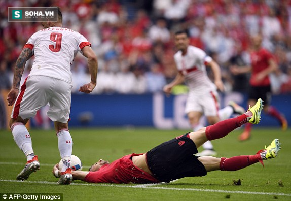 Albania 0-1 Thụy Sỹ: Kẻ mạnh may mắn, kẻ yếu kiên cường - Ảnh 7.