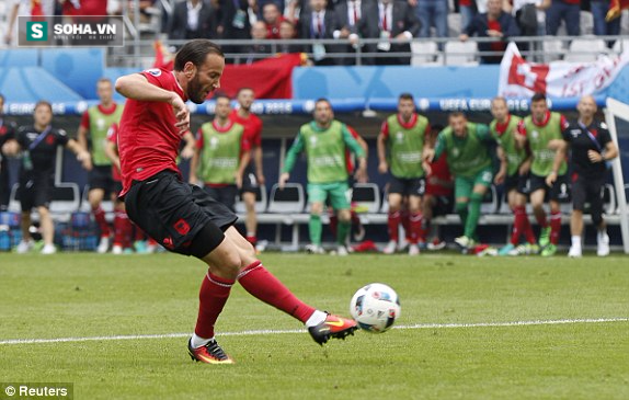 Albania 0-1 Thụy Sỹ: Kẻ mạnh may mắn, kẻ yếu kiên cường - Ảnh 10.