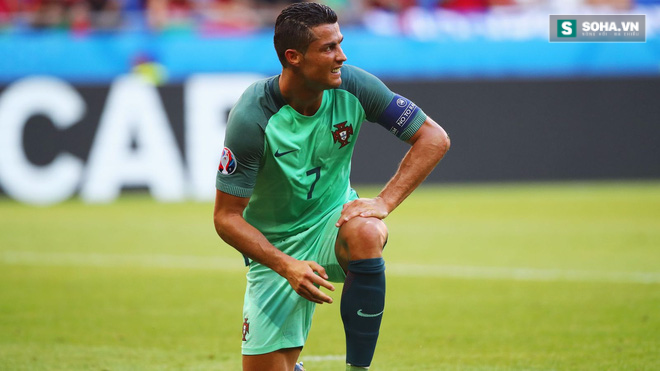 Ibra tịt ngòi nhưng vẫn hơn Ronaldo nhờ quyết định này - Ảnh 4.