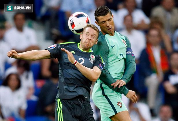 Dừng ngay thói mê tín, Ronaldo liền nổ tưng bừng - Ảnh 3.