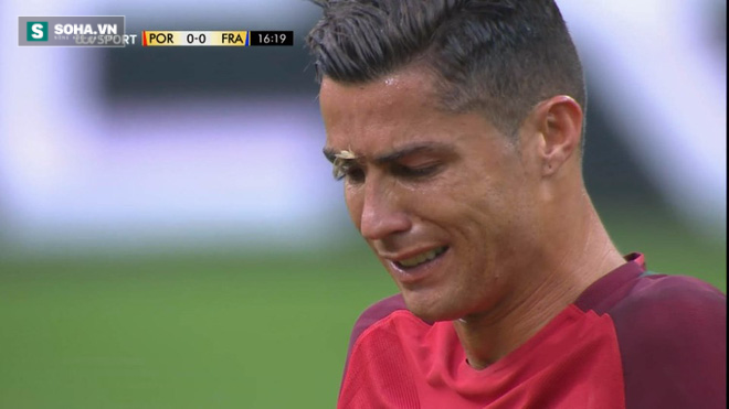 Ronaldo: Khi đầu gối vẫn đau nhưng trái tim không còn rỉ máu - Ảnh 1.