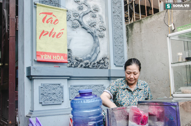 Quán tào phớ 20 năm mà thế hệ học trò trường Yên Hòa nào cũng nhớ - Ảnh 7.