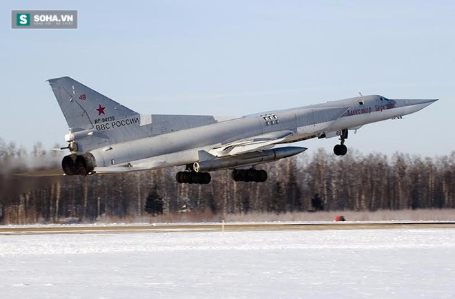 Ấn Độ có thực sự cần tới sát thủ tàu sân bay Tu-22M3 của Nga? - Ảnh 1.