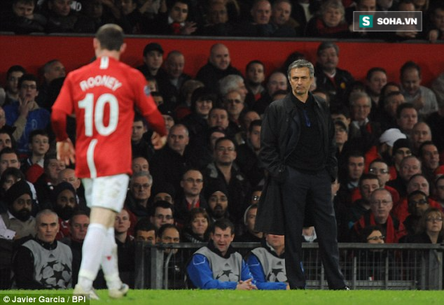 Mourinho âm mưu “hành” Rooney sống dở chết dở - Ảnh 1.