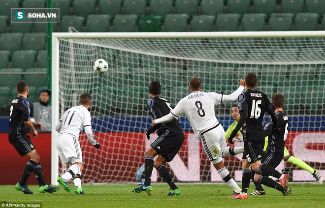 Real nhận kết quả khó tin trước Legia Warszawa, Tottenham lâm nguy tại Champions League - Ảnh 1.