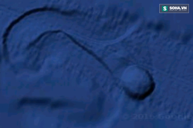 UFO bất ngờ lộ dấu vết trong lòng đại dương chỉ vì... Google Map! - Ảnh 2.