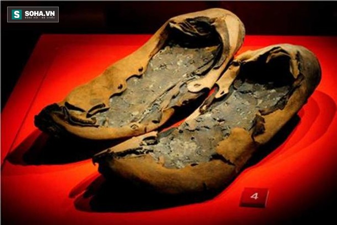 Bí ẩn chiếc giày La Mã cổ đại giống hệt của hãng Adidas - Ảnh 4.