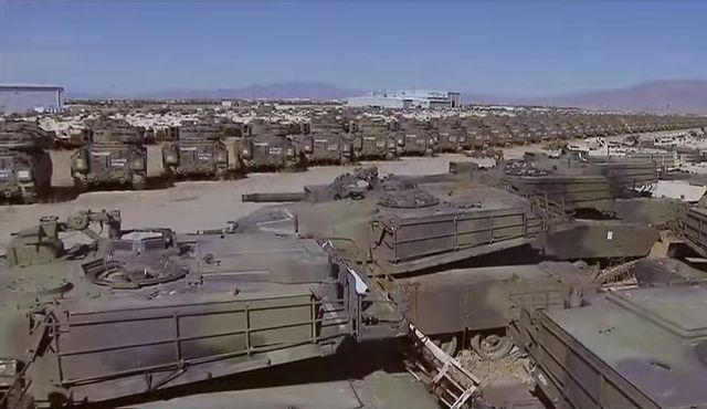 Một vòng quanh Nghĩa địa xe tăng của Quân đội Mỹ - Ảnh 2.