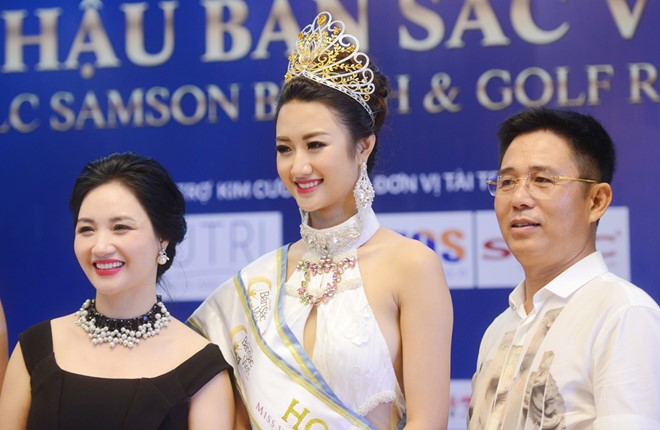 Nhan sắc trẻ đẹp, gợi cảm của mẹ ruột Hoa hậu Trần Thu Ngân - Ảnh 1.