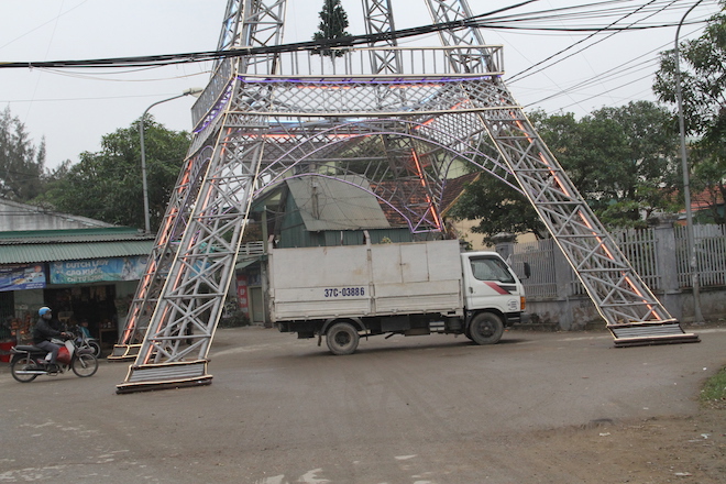 Toà tháp Eiffel khổng lồ ở xứ Nghệ độc đáo như thế nào? - Ảnh 16.