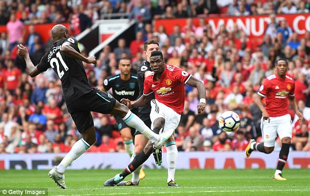 Sang Mỹ chữa chấn thương, Pogba thân mật bên cạnh mỹ nhân lạ mà quen - Ảnh 8.