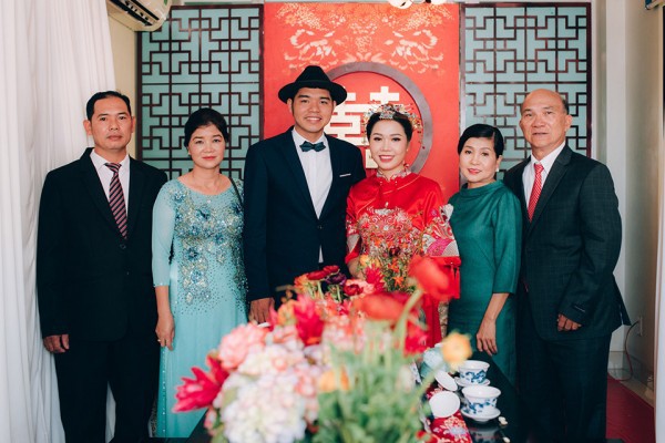 Dàn bê tráp theo phong cách ‘bến Thượng Hải’ của cô dâu người Việt gốc Hoa gây sốt mạng xã hội - Ảnh 5.