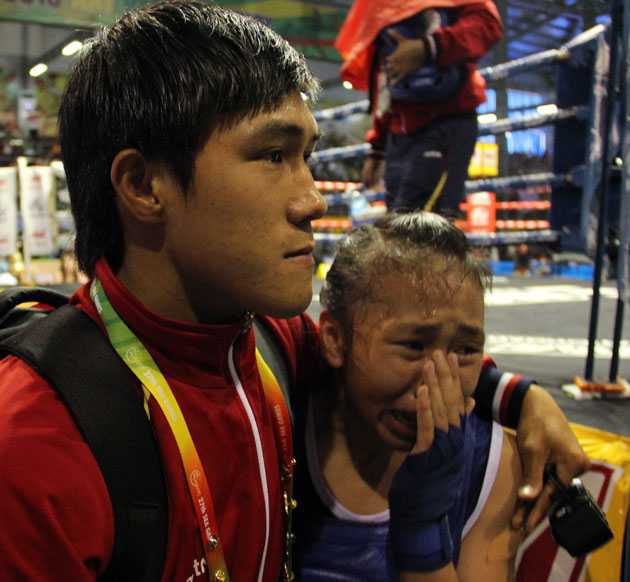 Sau điều lệ oái oăm trong bóng đá, Malaysia còn toan tính gì tại SEA Games 29? - Ảnh 1.