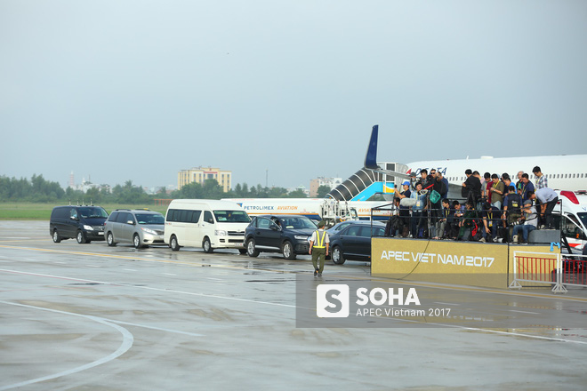 Chuyên cơ IL-96-300PU đưa tổng thống Nga Putin tới Đà Nẵng dự APEC - Ảnh 1.