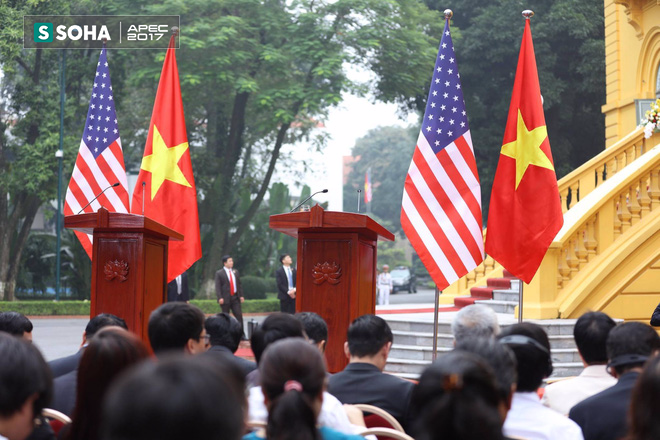 [LIVE] Chủ tịch nước Trần Đại Quang và Tổng thống Donald Trump chuẩn bị họp báo chung - Ảnh 1.