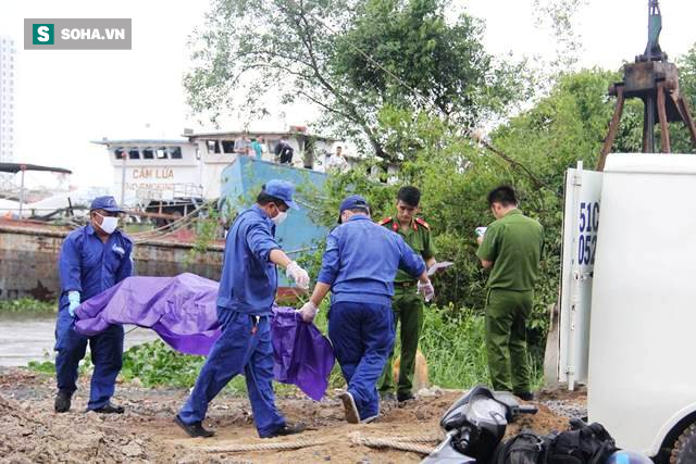 Thi thể người đàn ông không mặc áo trôi cạnh du thuyền trên sông Sài Gòn - Ảnh 1.