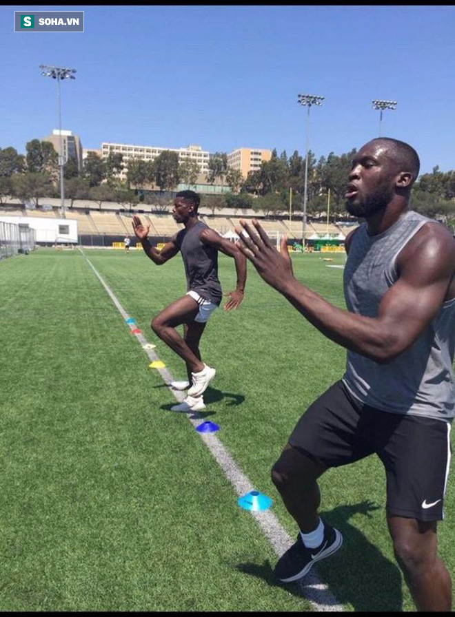 Chưa chính thức đến Man United, Lukaku đã lăn xả trên sân tập với Paul Pogba - Ảnh 3.