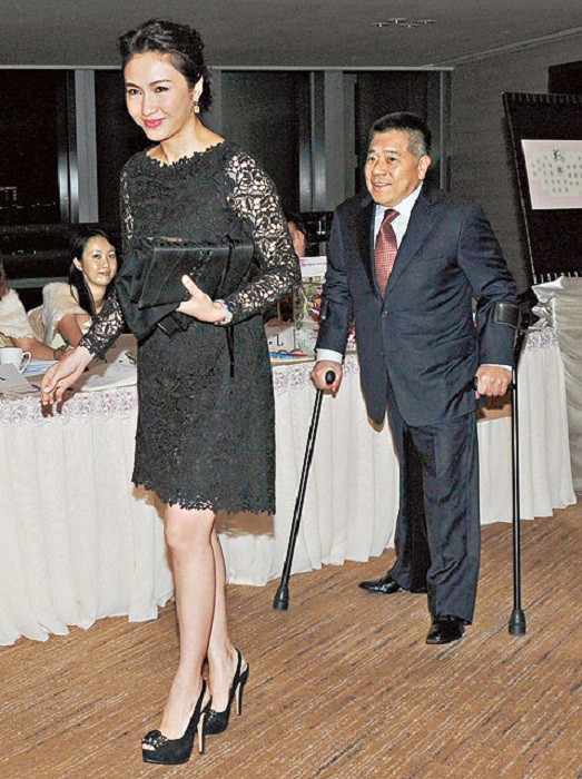 Cuộc sống sung sướng của “đệ nhất mỹ nhân TVB” khi lấy chồng tỷ phú tật nguyền - Ảnh 13.