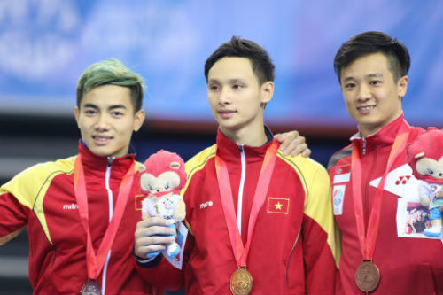 Từ cậu bé suy dinh dưỡng, nay ốm mai đau đến chiến binh toàn năng khuynh đảo SEA Games - Ảnh 3.