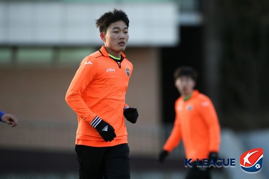 Xuân Trường bị bỏ quên, Gangwon FC nhận kết cục cay đắng trước đội hạng dưới - Ảnh 1.