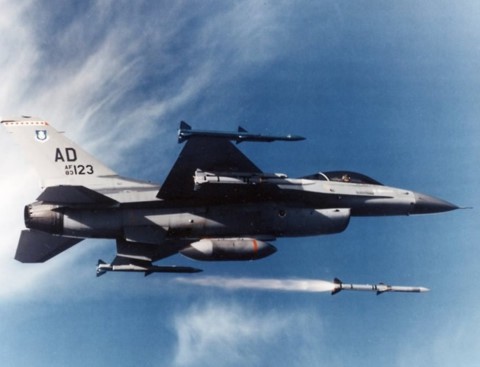 Hé lộ tên lửa không đối không mới của Mỹ thay thế sát thủ AIM-120 - Ảnh 5.