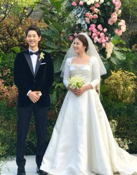 Sau đám cưới, Song Hye Kyo bị nghi đã mang thai - Ảnh 1.