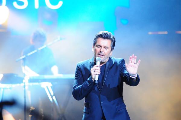 Thomas Anders của Modern Talking khuyên Sandra nên ăn thử bún chả Việt Nam - Ảnh 2.