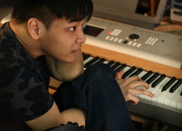 Xúc động với ca khúc mới của Thiên Ngôn - chàng nhạc sĩ ngồi xe lăn vì bệnh bại não - Ảnh 2.