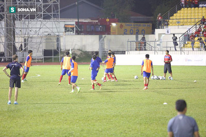 TRỰC TIẾP U22 Việt Nam 0-0 U22 Indonesia: Trọng tài từ chối 11m cho U22 Việt Nam - Ảnh 10.