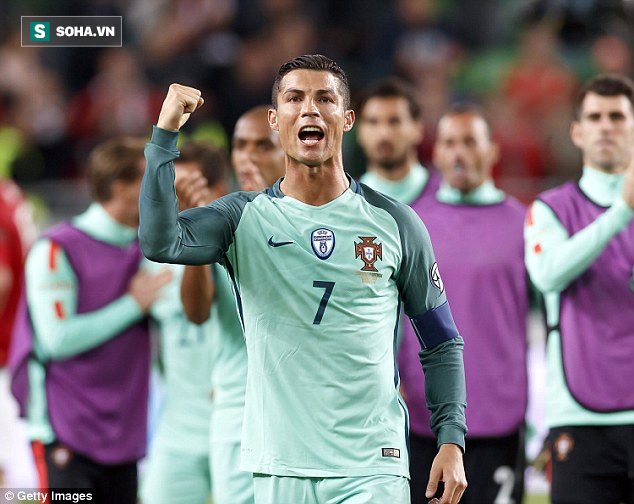 Lập đại công ở vòng loại World Cup, Ronaldo ăn mừng bằng siêu Bò - Ảnh 2.