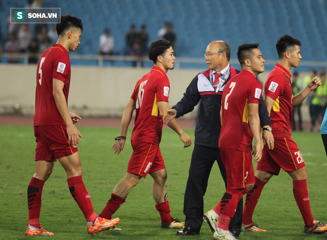 Fan Việt tranh cãi quyết liệt vì HLV Park Hang-seo gọi 10 người của HAGL - Ảnh 1.