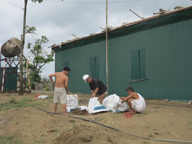 Hà Tĩnh: Di dời hơn 1000 dân trước giờ bão Talas vào đất liền - Ảnh 4.