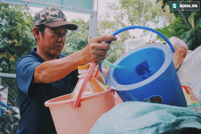 5 năm đi bới rác không cần tiền, câu chuyện đằng sau người đàn ông Sài Gòn khiến tất cả nể phục - Ảnh 4.