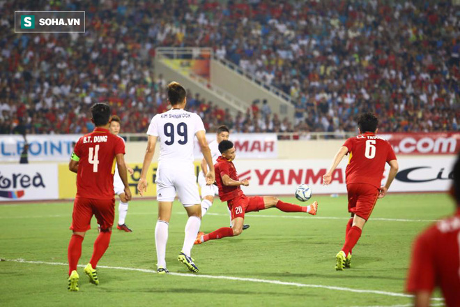 Xuân Trường khiến CĐV phải “cười trừ” sau trận đấu khó hiểu với Các ngôi sao K-League - Ảnh 2.