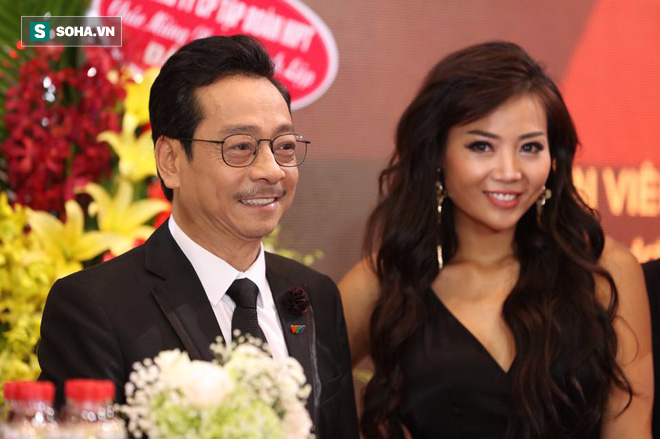VTV Awards 2017: Bảo Thanh và chồng có cử chỉ thân mật khi vừa nhận giải Nữ diễn viên ấn tượng - Ảnh 22.