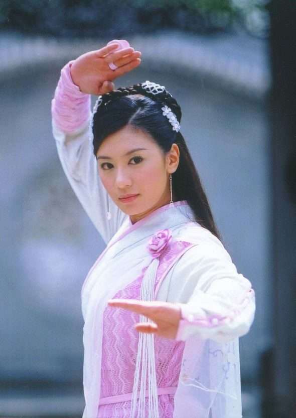 10 nữ diễn viên đẹp nhất trong phim Kim Dung - Ảnh 22.
