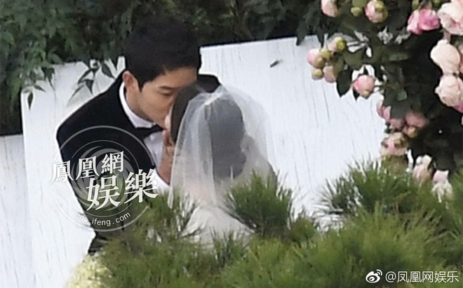[TRỰC TIẾP TỪ HÀN QUỐC] Siêu đám cưới Song Hye Kyo - Song Joong Ki: Cô dâu chú rể tươi rói bên dàn khách mời hạng A - Ảnh 17.