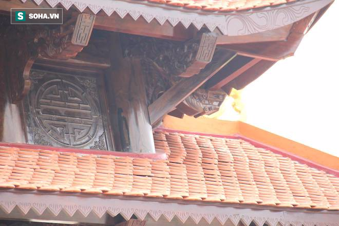 Cận cảnh cổng làng hơn 4 tỷ đồng làm từ gỗ quý ở Nghệ An - Ảnh 13.