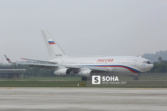 Chuyên cơ IL-96-300PU đưa tổng thống Nga Putin tới Đà Nẵng dự APEC - Ảnh 2.