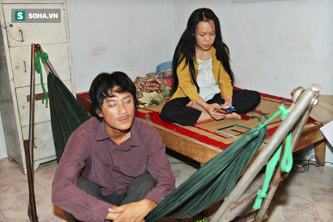 Việt Hương khắp người bầm tím, chân chảy máu vì đóng cảnh bị cưỡng bức - Ảnh 2.