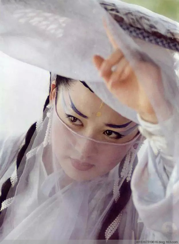 10 nữ diễn viên đẹp nhất trong phim Kim Dung - Ảnh 29.