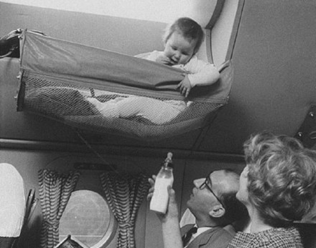 Những bức ảnh thú vị về cách trẻ em đi máy bay trong thập niên 60 của thế kỷ trước - Ảnh 2.