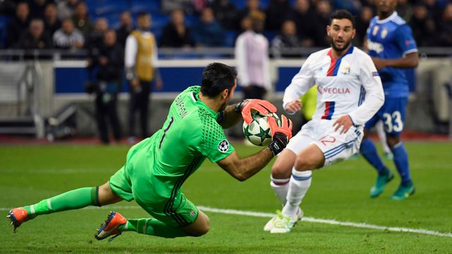 Gianluigi Buffon - Kẻ thách thức vĩ đại của thời gian - Ảnh 1.