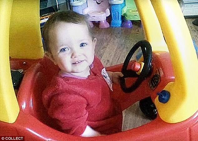 Bận nghỉ cuối tuần, cảnh sát Anh 5 năm vẫn chưa trả lại công lý cho bé gái 1 tuổi - Ảnh 1.