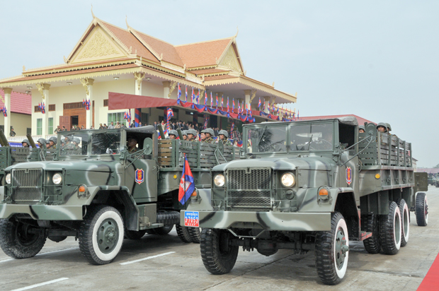 Xe bọc thép Hai lúa Việt Nam dẫn đầu khối diễu binh của lữ đoàn tinh nhuệ số 1 Campuchia - Ảnh 5.
